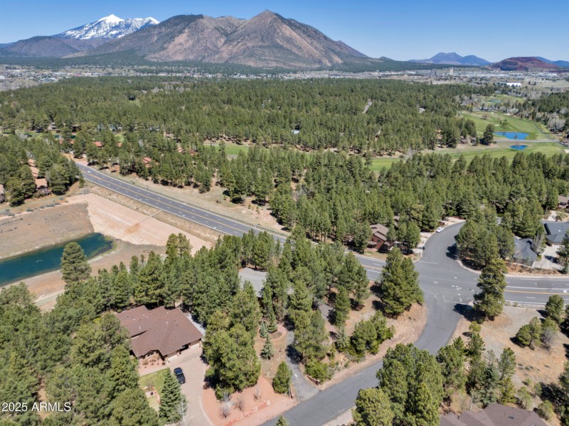 951 N Skyview