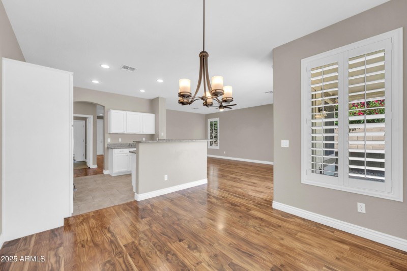 3565 E Meadowview Dr-2