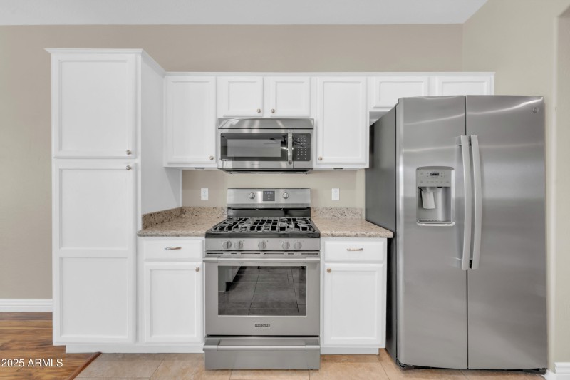 3565 E Meadowview Dr-10