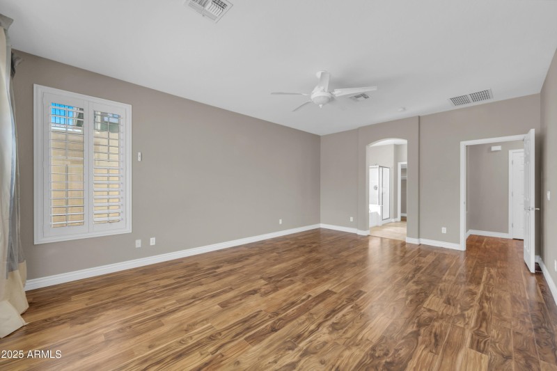 3565 E Meadowview Dr-17