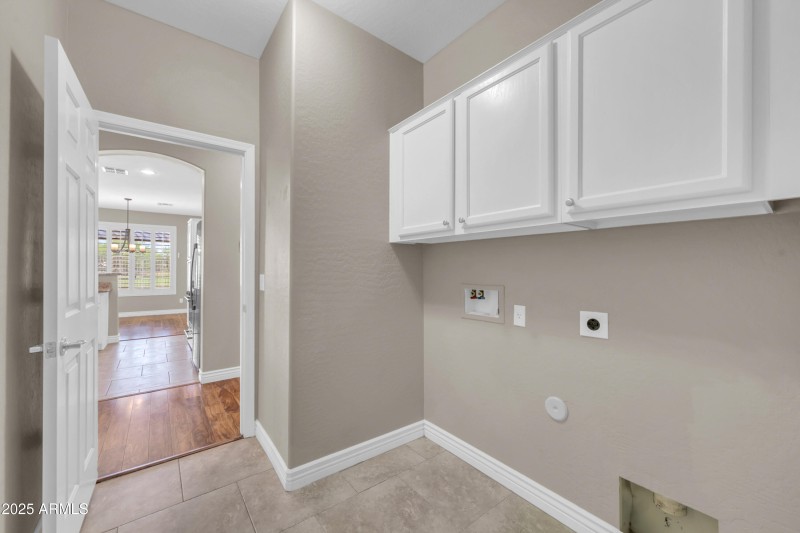 3565 E Meadowview Dr-19