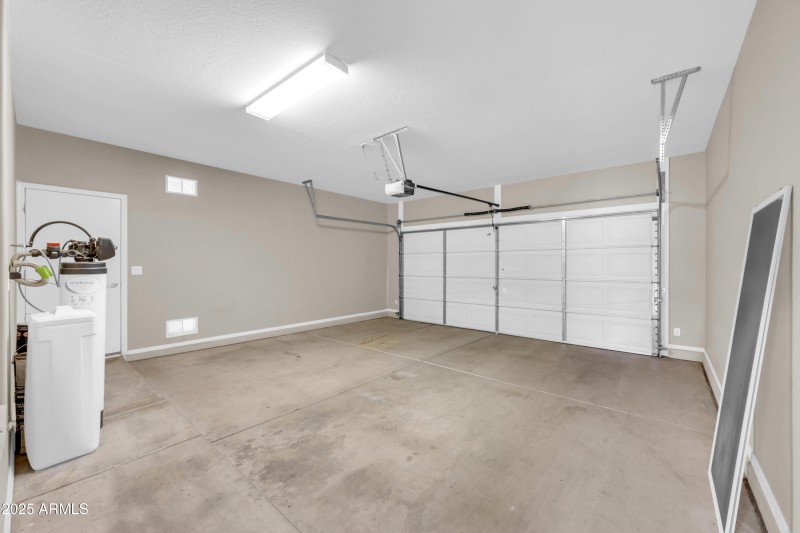 3565 E Meadowview Dr-29
