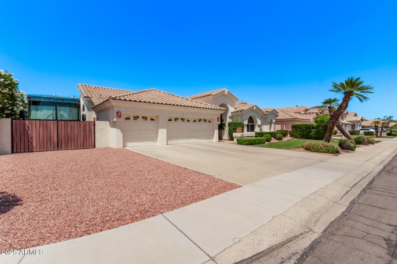3 car garage