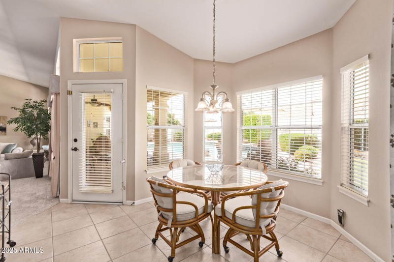Eat in Kitchen nook