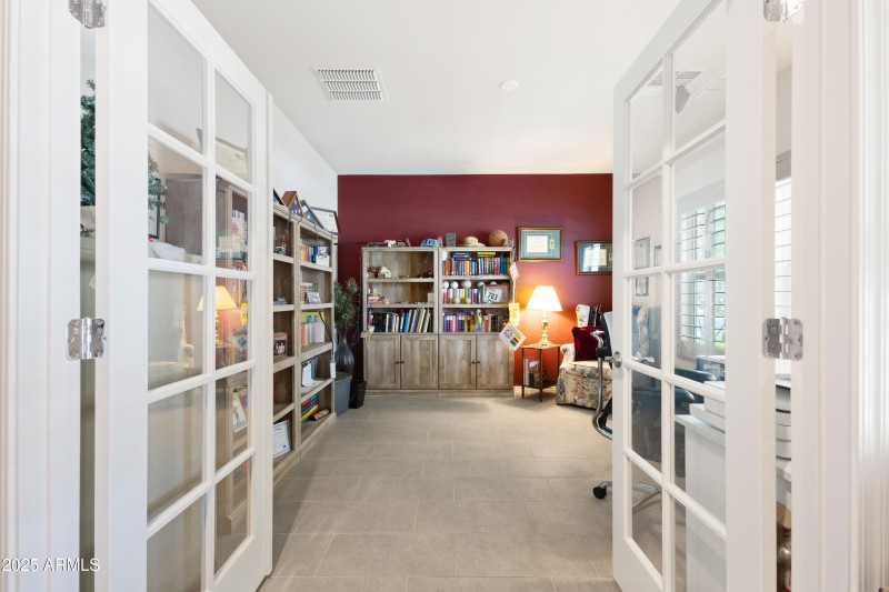3655 N Astoria Dr-7
