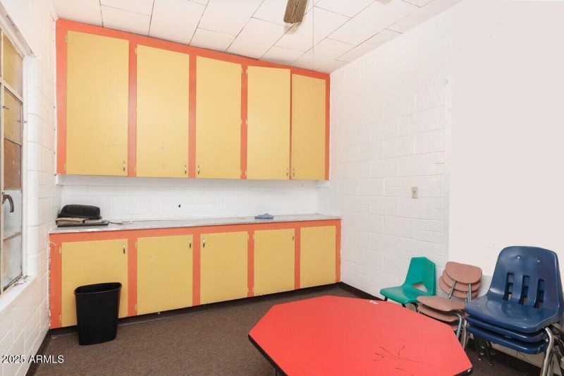 frontroom