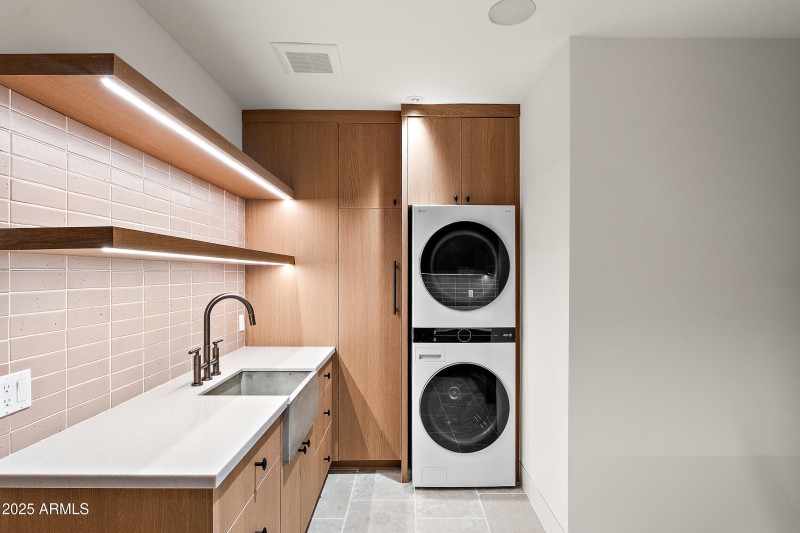 Mud Room / Laundry