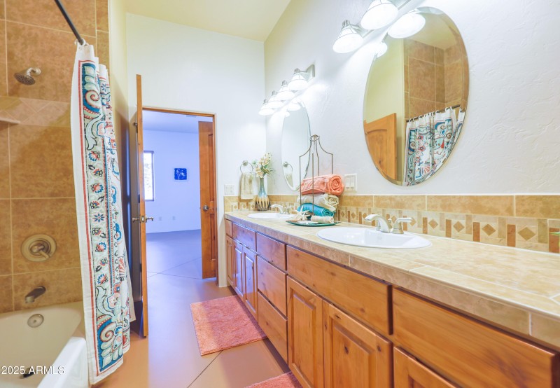 4th Bathroom