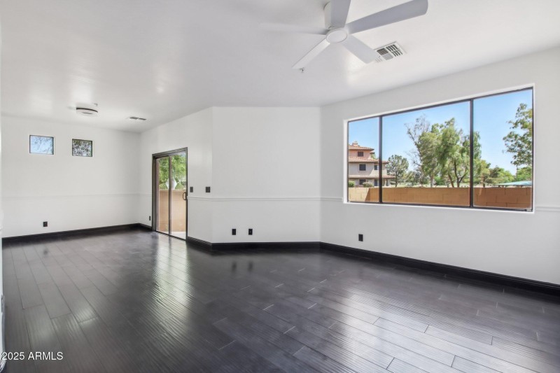 6-web-or-mls-E Roosevelt St-1205-006