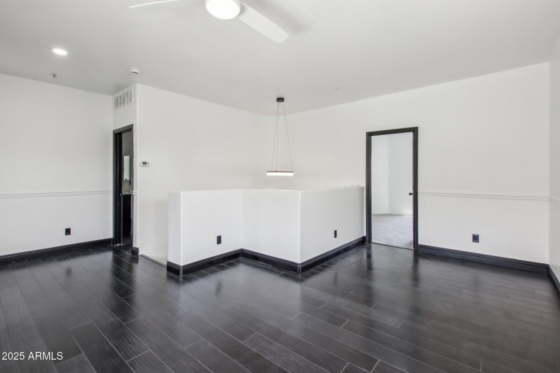 17-web-or-mls-E Roosevelt St-1205-017