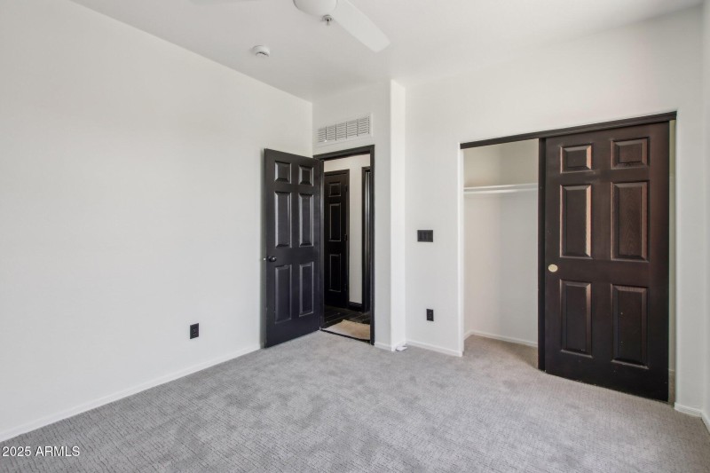 29-web-or-mls-E Roosevelt St-1205-029
