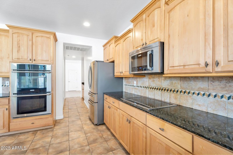 18-web-or-mls-20507 W Daniel Pl -18