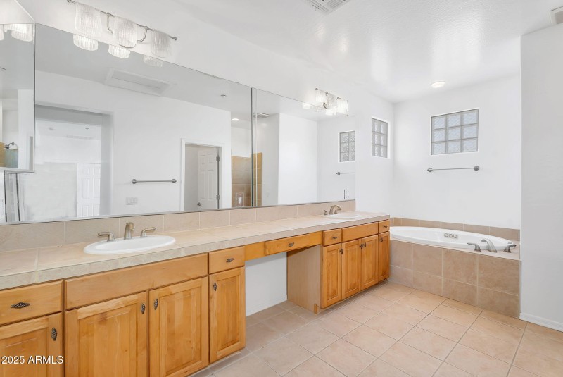 50-web-or-mls-20507 W Daniel Pl -50