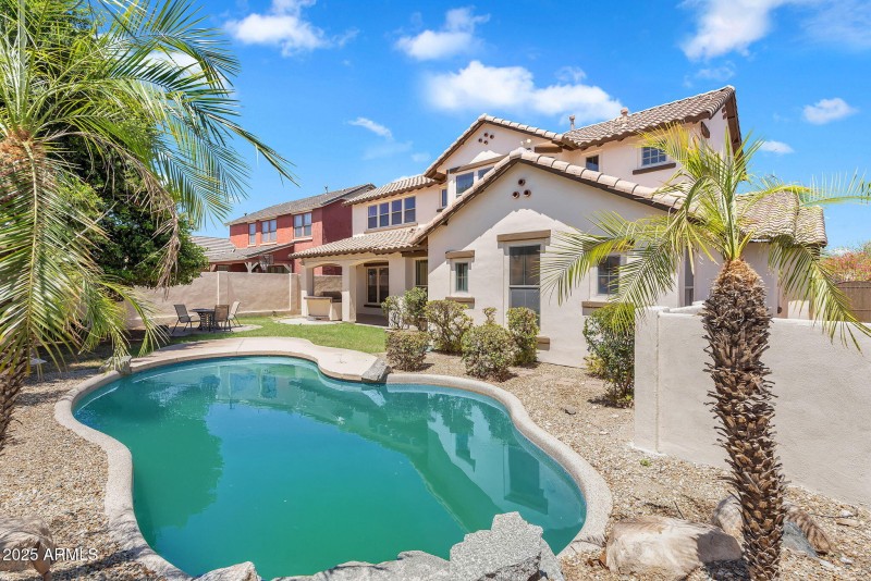 82-web-or-mls-57-print-20507 W Daniel Pl