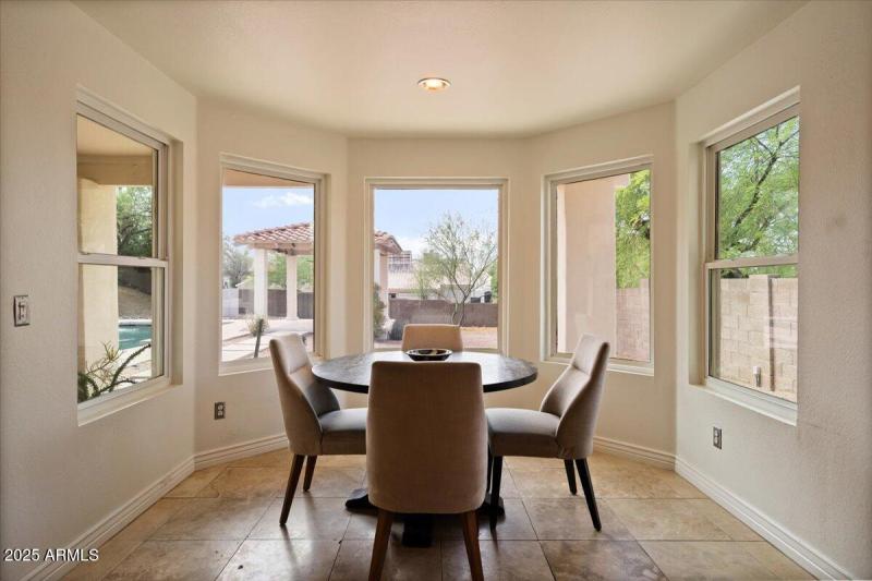 Breakfast Nook 2