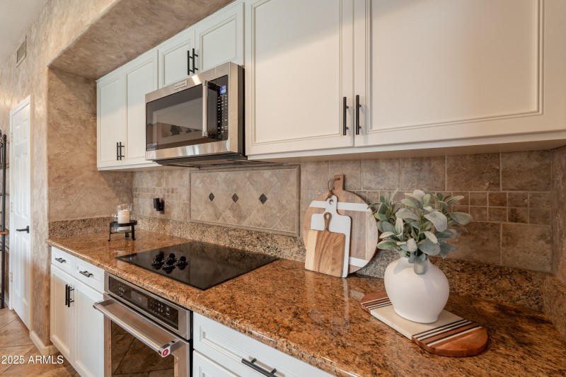 2020 stainless steel appliances.