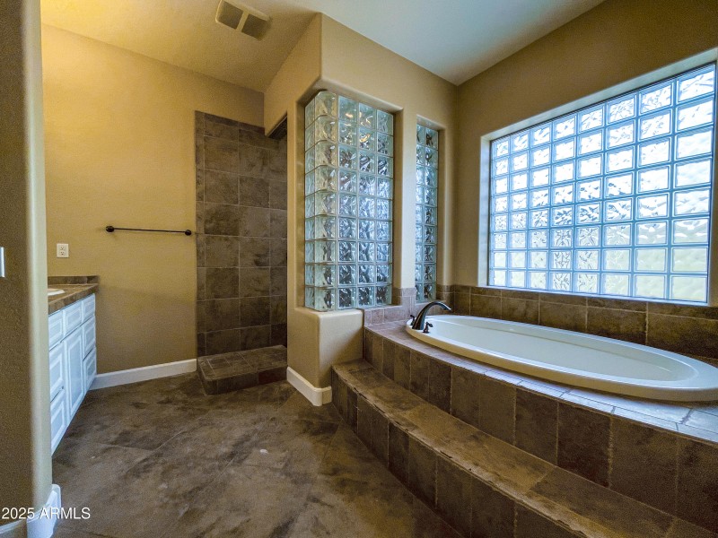 master_bath_2