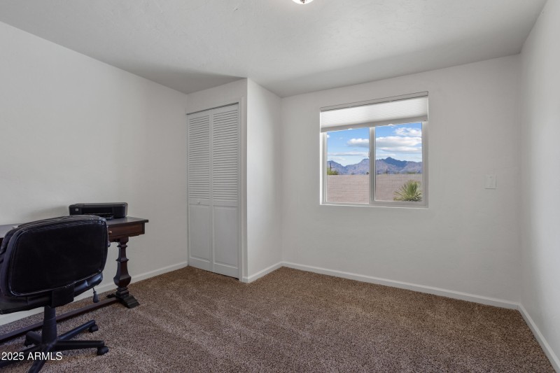12_8425 e hawthorne st-001