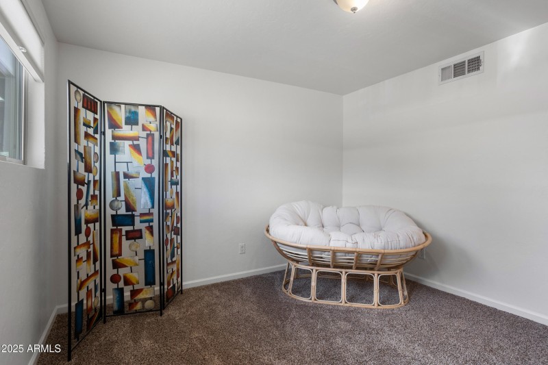 18_8425 e hawthorne st-008