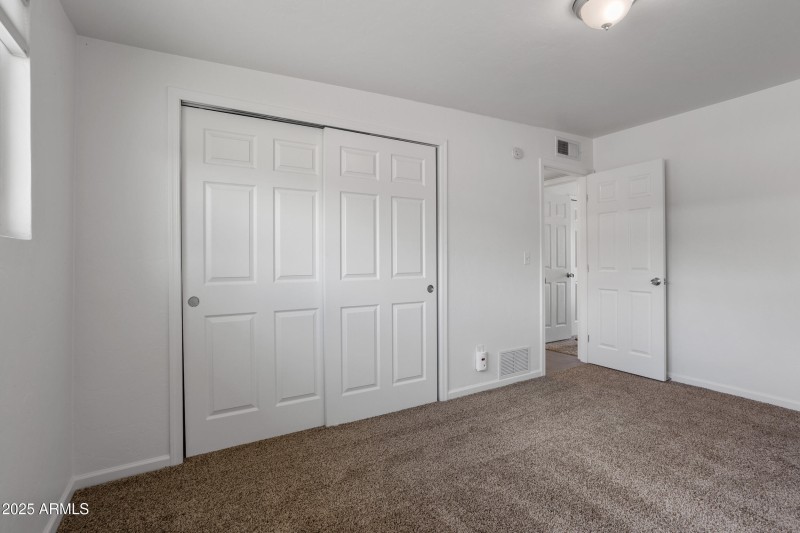 20_8425 e hawthorne st-010