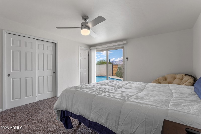 22_8425 e hawthorne st-012