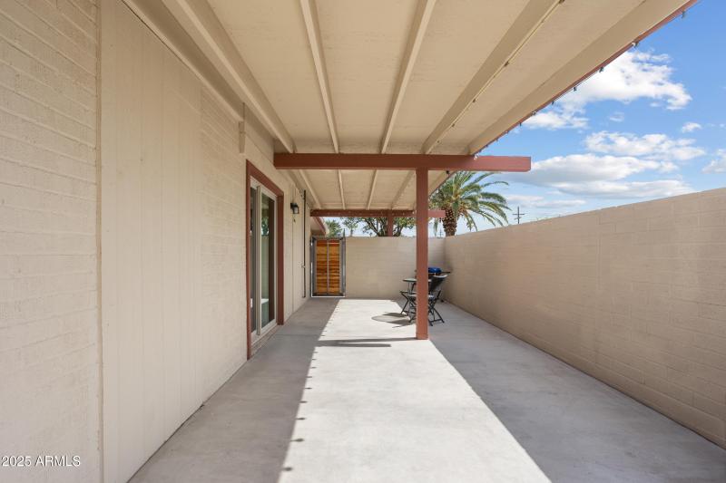 32_8425 e hawthorne st-025