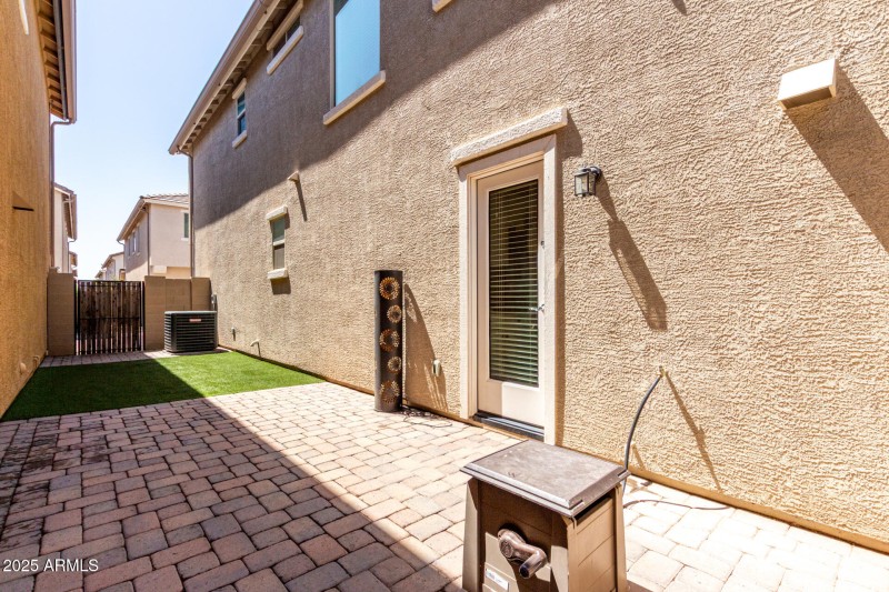2543 North 73rd Drive