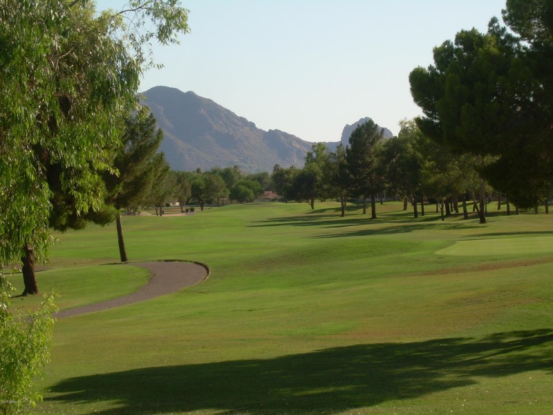 Golf Close By