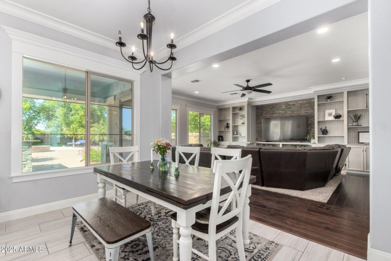 great room dining area