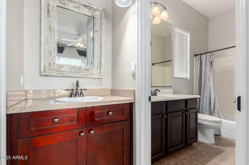 Casita bathroom