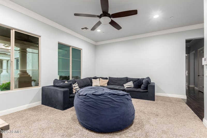 teen/gamre room