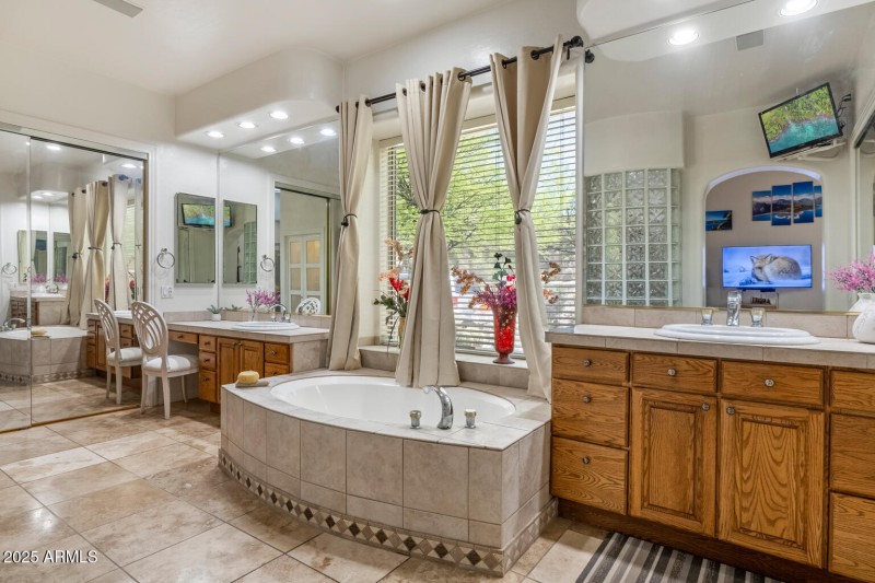 8167 E Sand Flower Dr -
