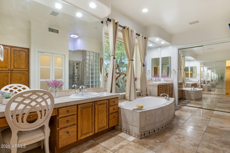 8167 E Sand Flower Dr -