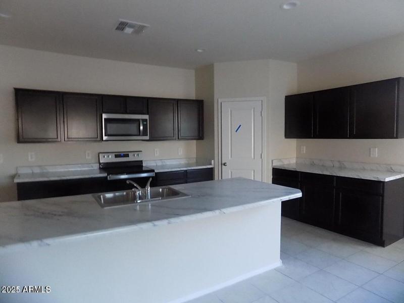 20211109202810914565000000-o