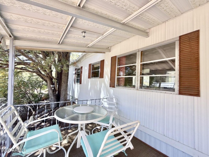 08 Covered Porch
