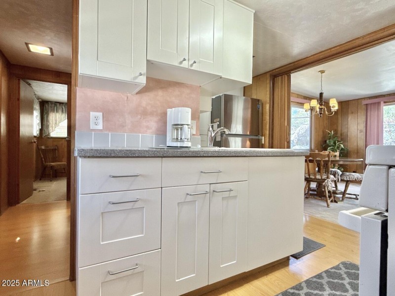 22 Kitchen