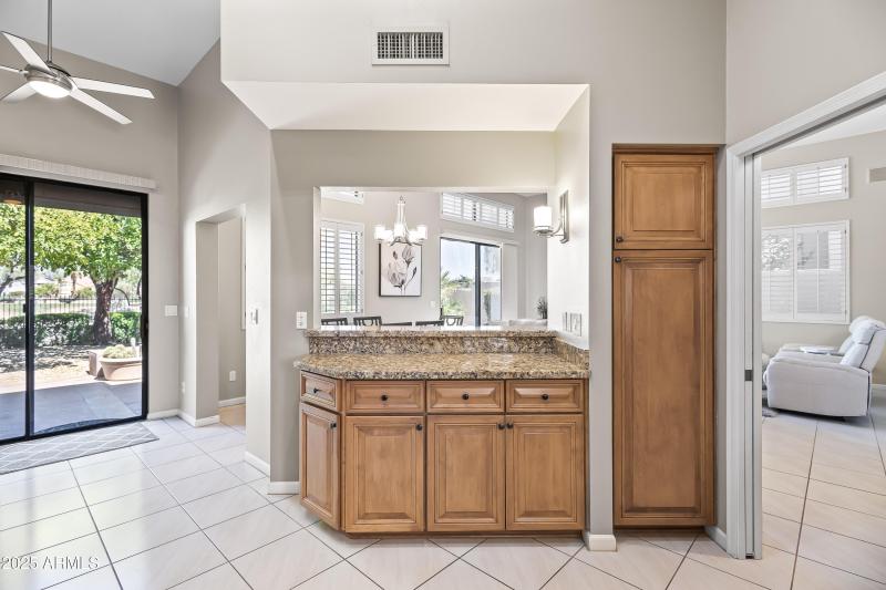 KITCHEN - PANTRY + SERVING BAR
