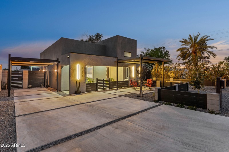 001-front-exterior-twilight