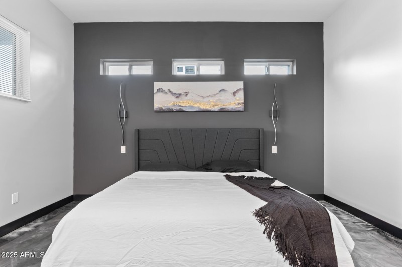 029-primary-bedroom