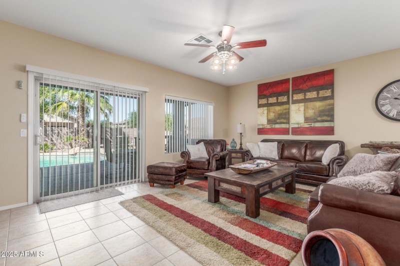 09 Family Room