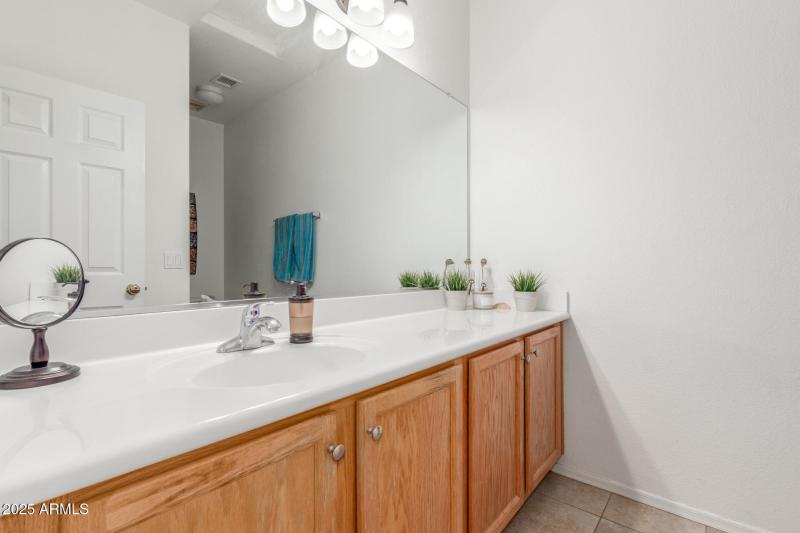 27 Bathroom 3