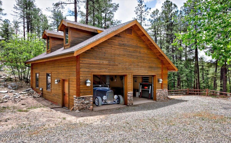 08-062_Carriage House