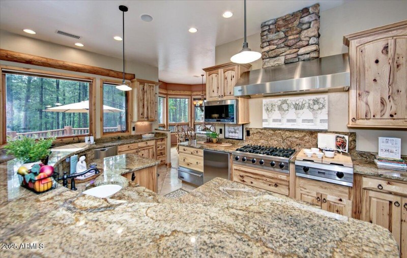 18-016_Kitchen