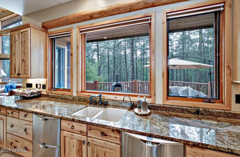 21-018_Kitchen