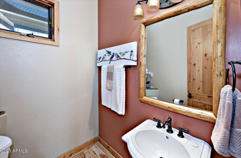 32-046_Guest Powder Room on Main Le