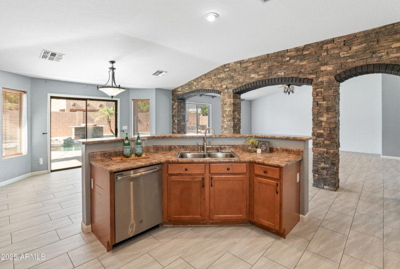 13630 W Redfield Rd-35