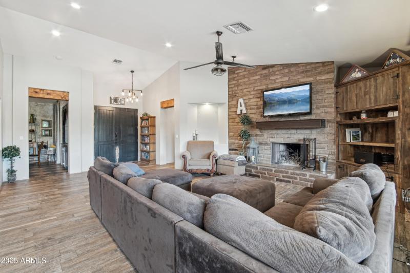 9-print-E Excelsior Ave-1305-009