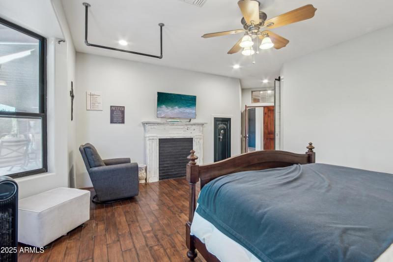 27-print-E Excelsior Ave-1305-027