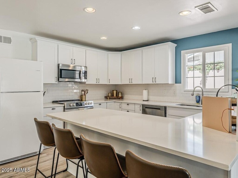 012_Kitchen Area
