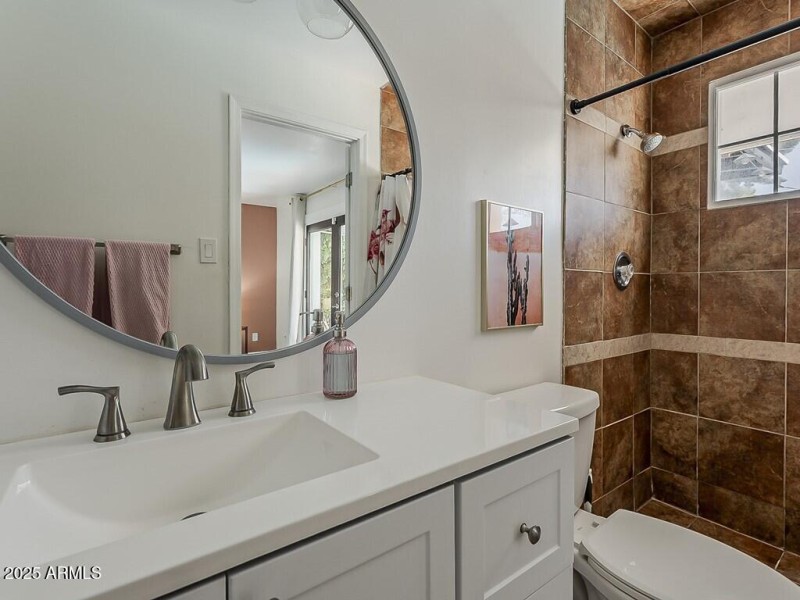 017_Bathroom